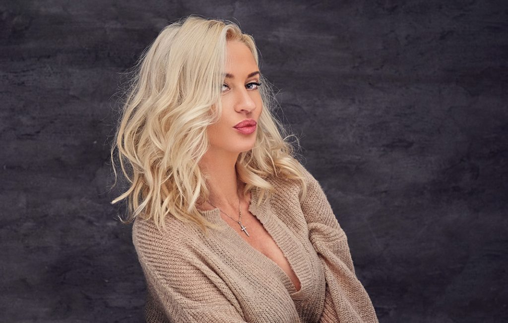 Femme – Cheveux mi-longs 5